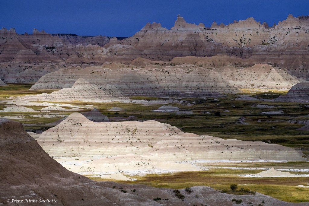 Shifting light with layers of badlands