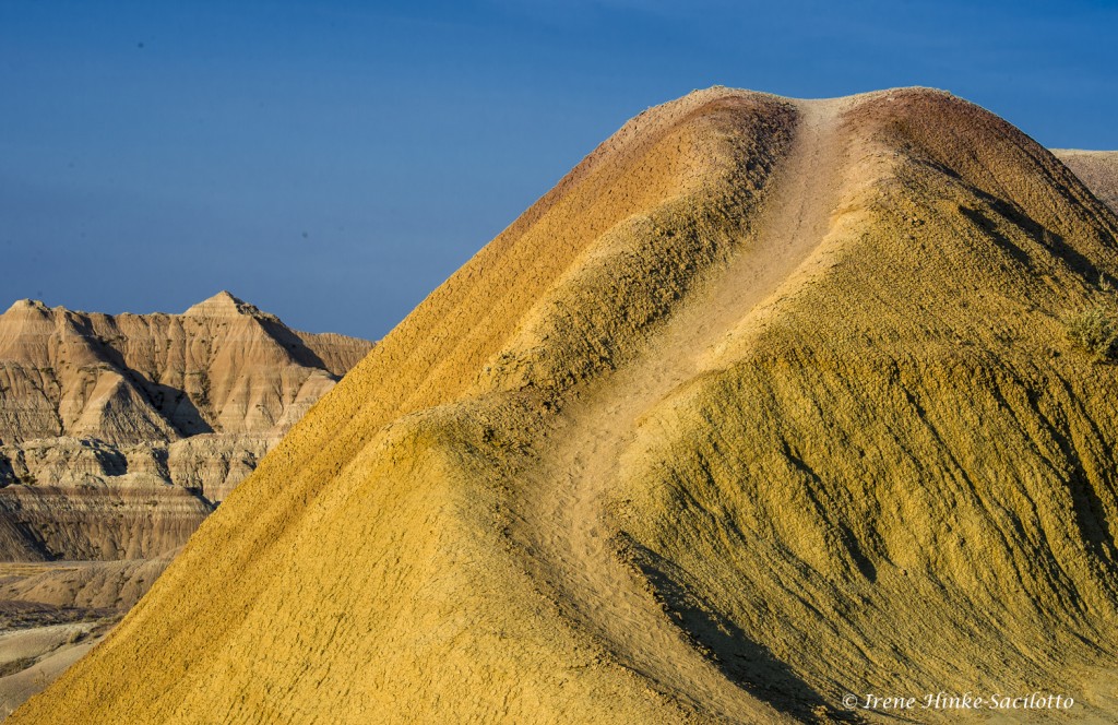 Yellow mounds near Dillon Pass